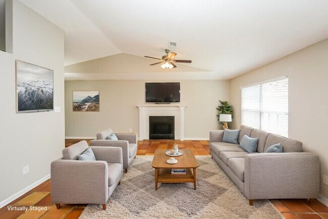 Foto del edificio - 7203 Atterbury Cir E