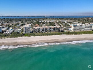 Building Photo - 995 N Hwy A1A