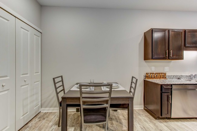 Dining Area - Eagles Landing Apartments