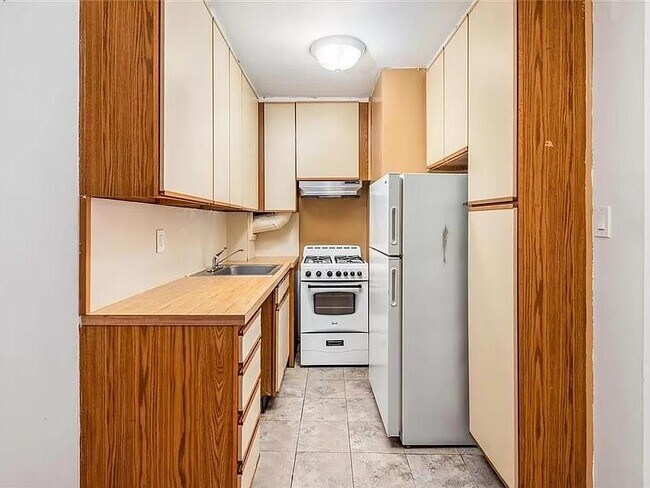 Foto del edificio - 877 Bay Ridge Ave