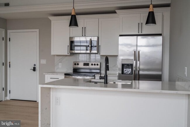 Building Photo - 2401 Washington Ave