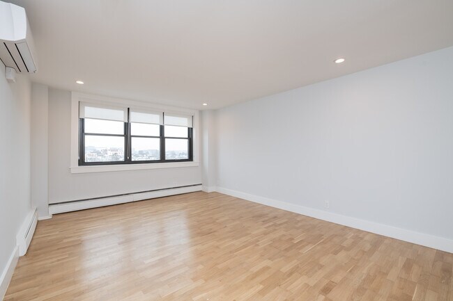 Foto del edificio - 1410 Columbia Rd