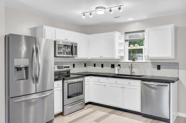 Building Photo - 1004 South 8th street