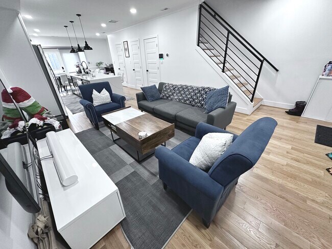 Foto del edificio - 1427 Parkwood Pl NW