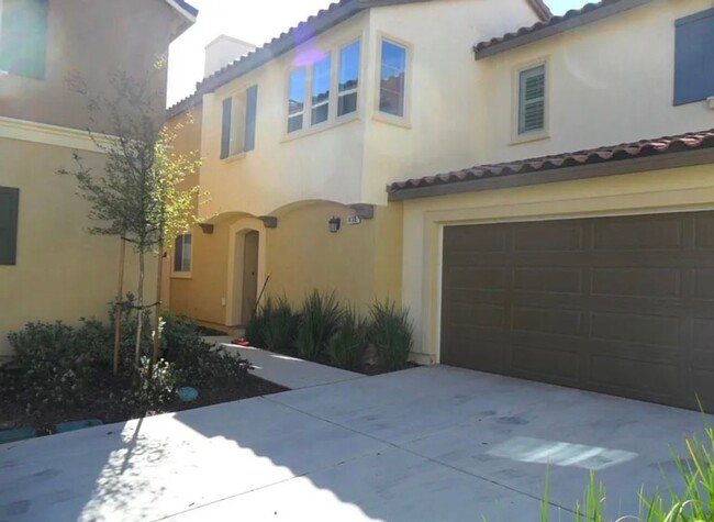 Building Photo - Welcome to Your Next Home in the Gated Est...