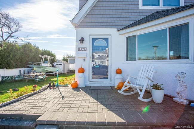 Foto del edificio - 2175 Bay Blvd