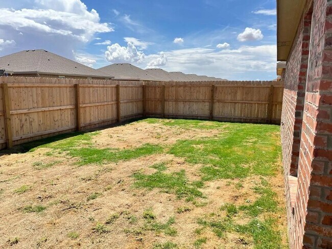 Building Photo - 8423 10th Pl