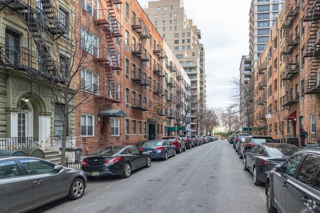 Foto del edificio - 521 E 88th St