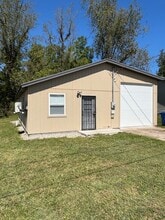 Building Photo - 48 Ada Ct