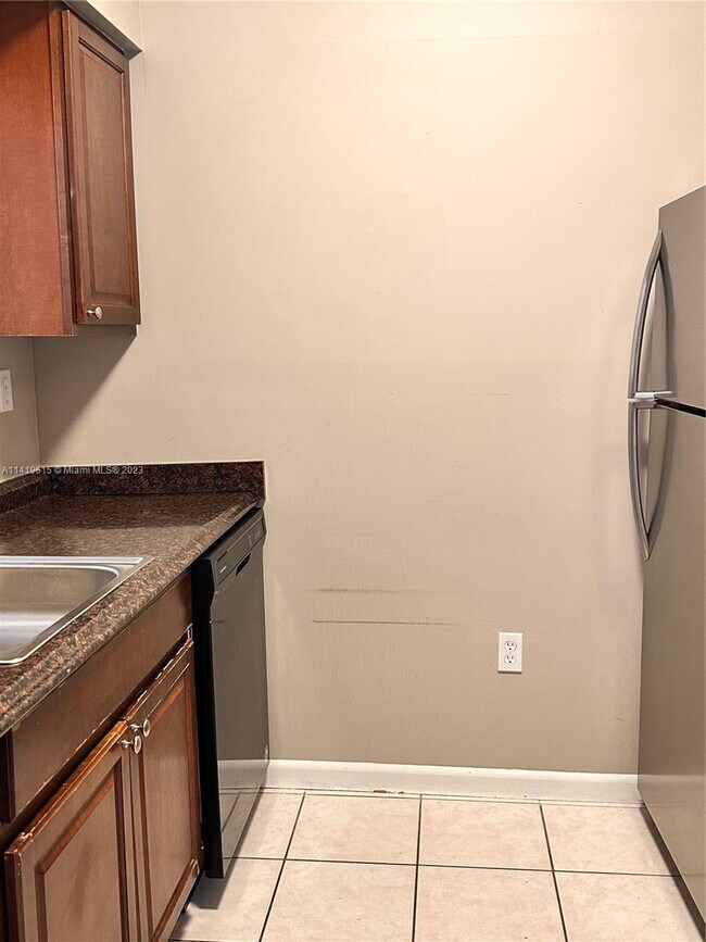 Foto del edificio - 1851 NW 96th Ter