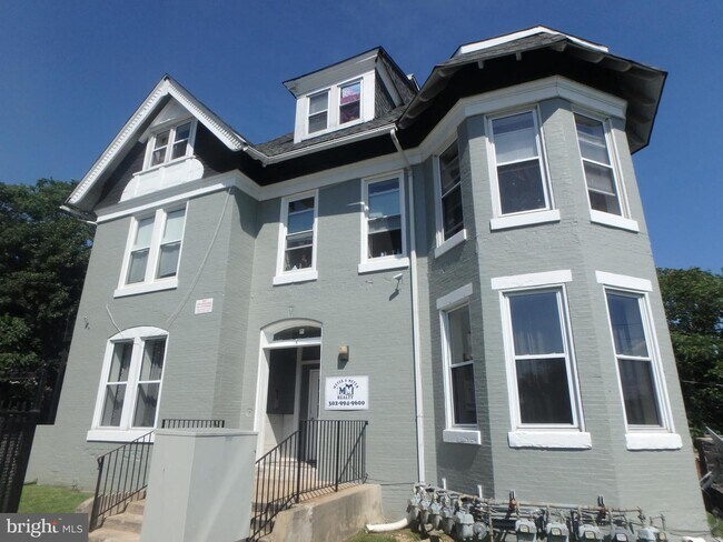 Building Photo - 500 N Rodney St