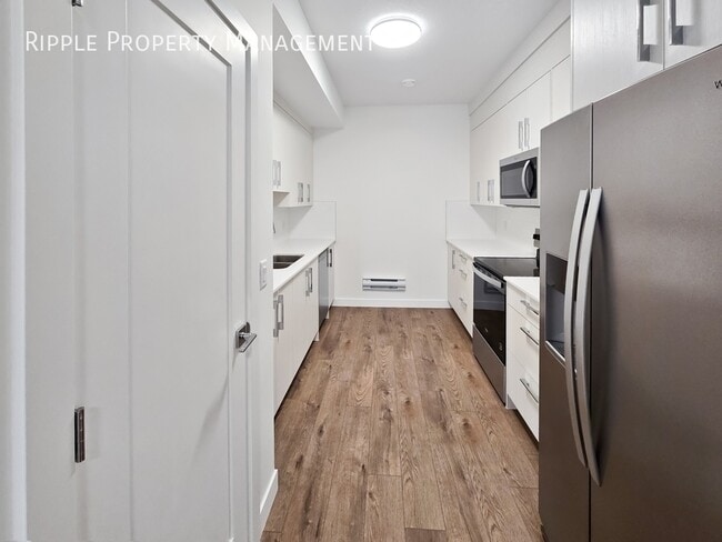 Building Photo - BRAND NEW 1 BED, 1 BATH BASEMENT SUITE | MODERN FINISHES | PRIVATE ENTRY