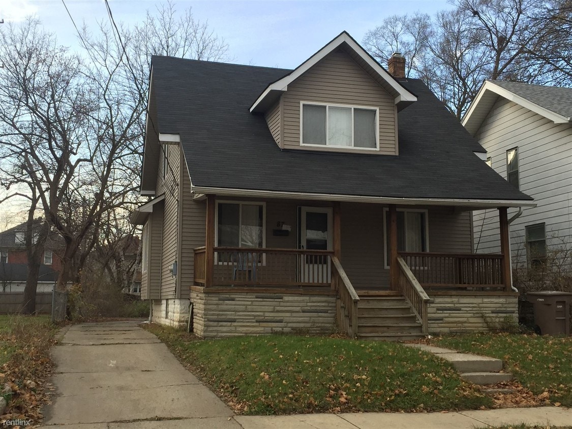 Primary Photo - 4 br, 1 bath House - 87 Thorpe St