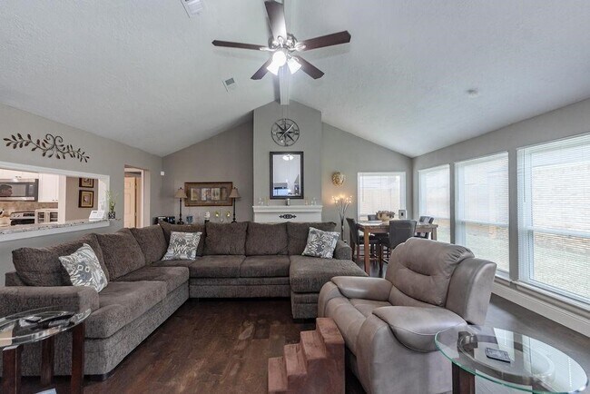 Foto del edificio - 13550 San Rafael Ln