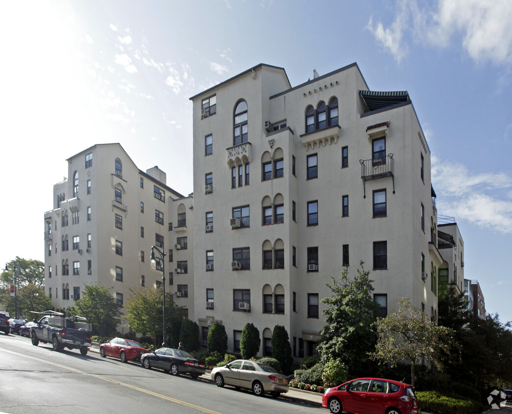 Foto del edificio - Larchmont Hills