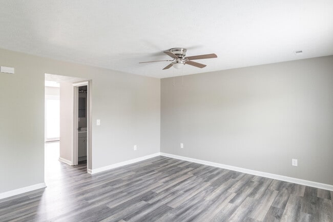 Building Photo - 202 S Keeneland Dr
