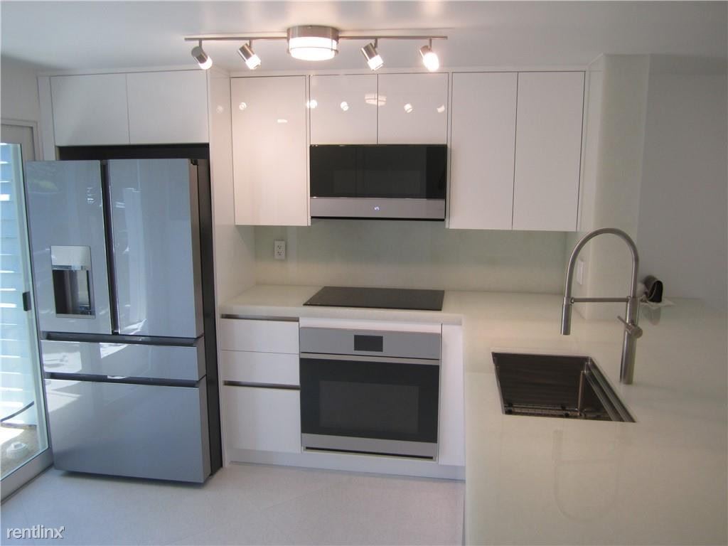 Primary Photo - 2 br, 2.5 bath House - 2853 NE 15th St