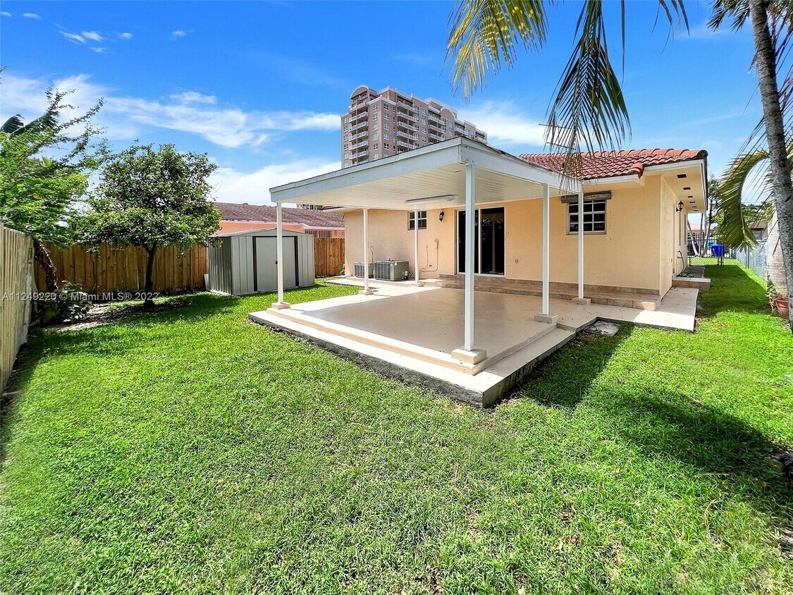 Foto principal - 3650 SW 27th St