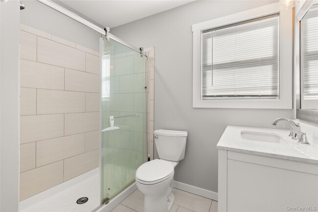 Building Photo - 341 Main St