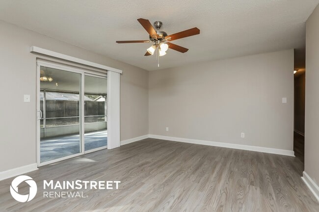 Building Photo - 3074 Riverbrook Dr