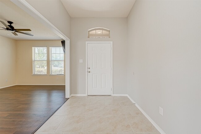 Building Photo - 8402 Coral Cove Pass Ln