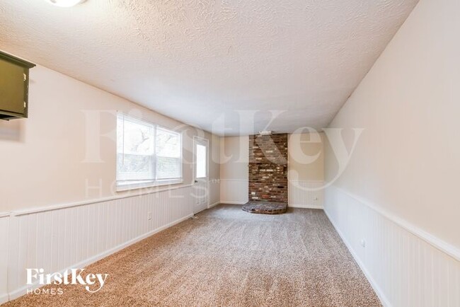 Building Photo - 9026 Kasteel Way
