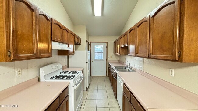 Foto del edificio - 10960 Delafield Dr