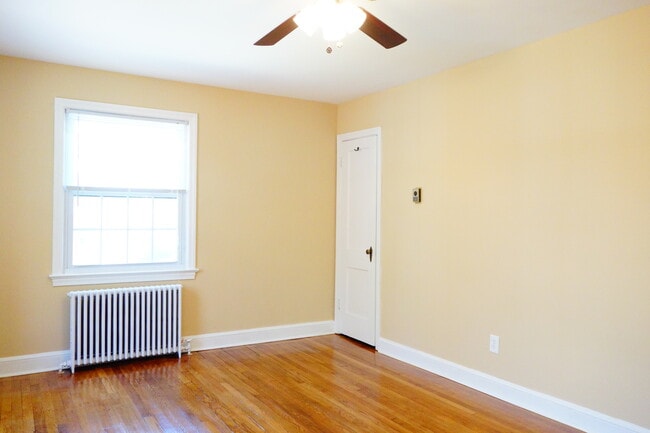 Foto del edificio - 812 Greenwood Cir