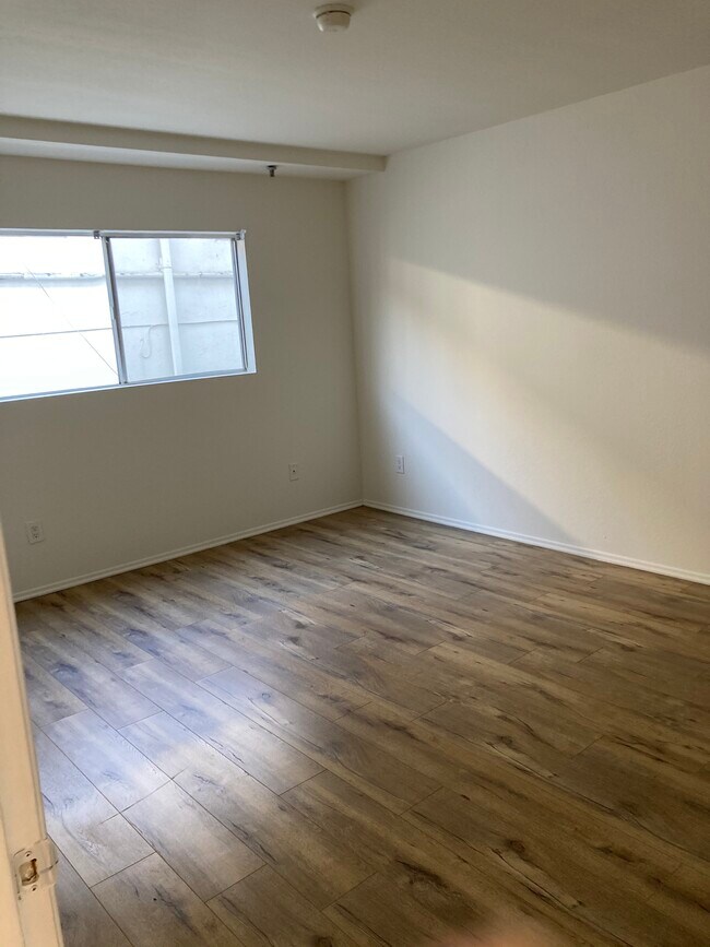 Foto del edificio - 5224 Kester Ave