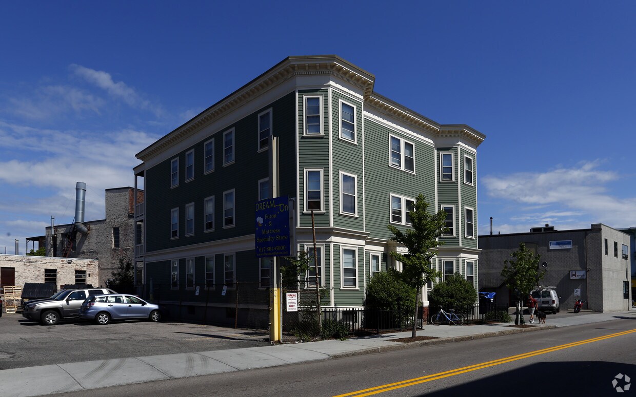 Building Photo - 317 Prospect St