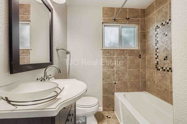 Foto del edificio - 3130 St Paul St