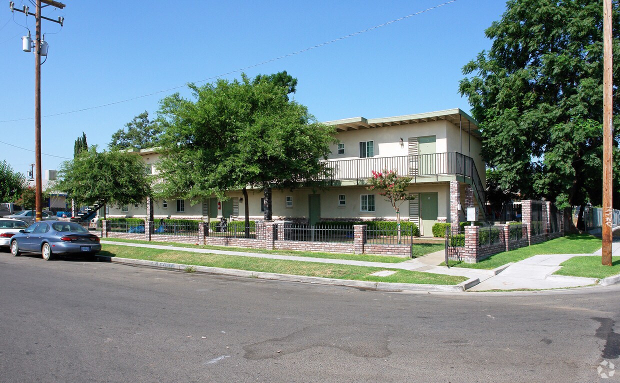 Foto del edificio - 757 N Jackson Ave