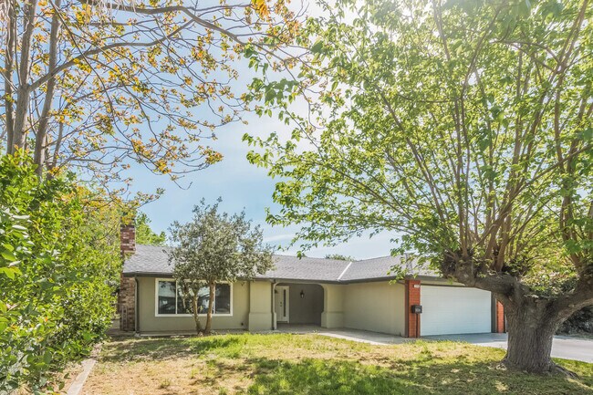 Foto del edificio - 3116 Bridgeford Dr