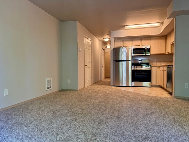 Foto del edificio - 600 N 85th St