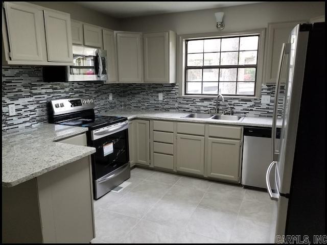 Foto del edificio - 16 Hickory Ln