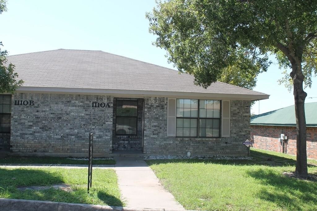 1110 S Rusk St, Weatherford, TX 76086 Townhome Rentals in Weatherford
