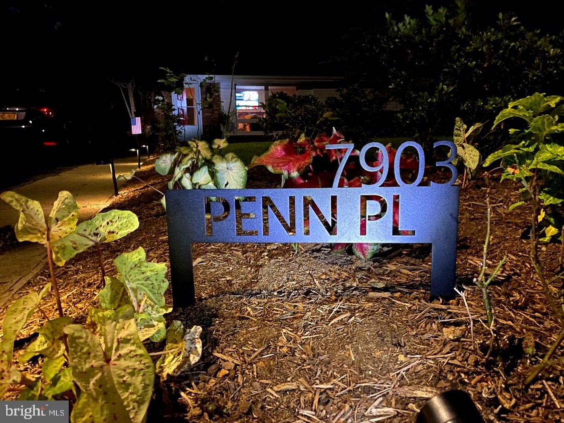 Foto principal - 7903 Penn Pl