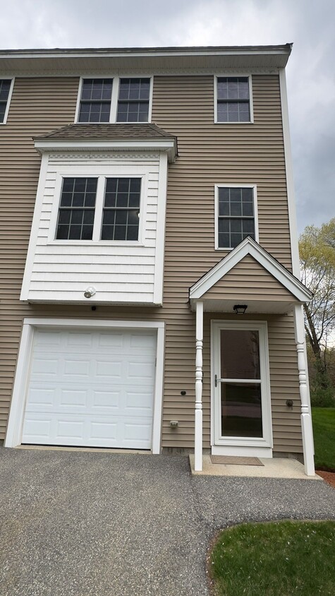 Primary Photo - 41 Boston Rd