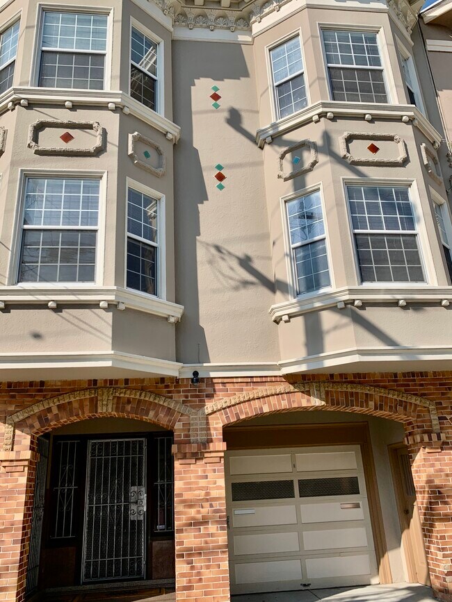 Building Photo - 1848 Filbert St
