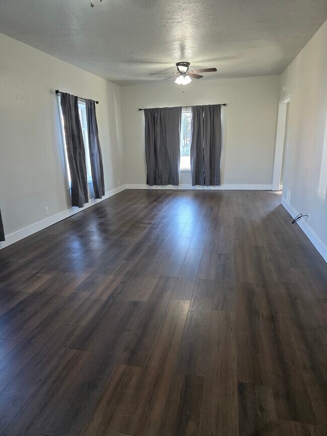 Foto del edificio - 199 N 100 W