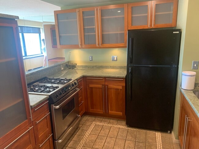 Photo - 65 E India Row Apartment