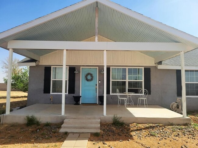 Building Photo - Beautiful 3 Bed House - Horses Allowed!!