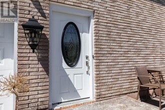 Building Photo - 34 Kingswood Dr