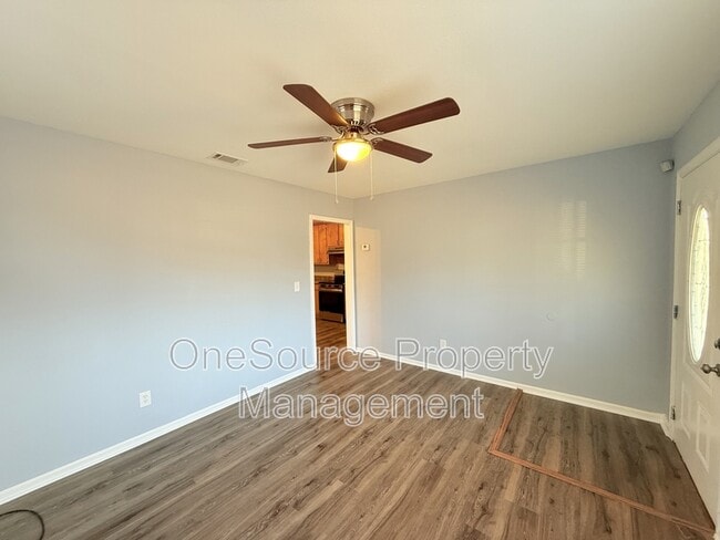 Building Photo - 209 Earnest St