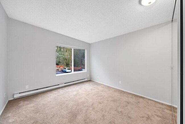 Foto del edificio - Lair Hill is offering a 1bed/1bath!! Get i...