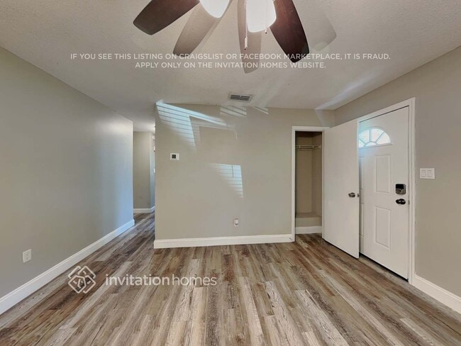Foto del edificio - 1098 E Harrison St