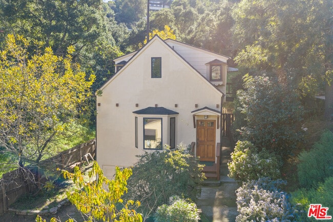 Foto del edificio - 3705 Fredonia Dr