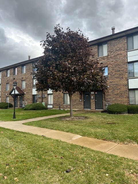 Building Photo - 225 N Gregory St