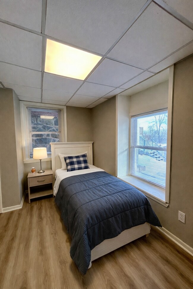 Foto del edificio - 820 W 4th St