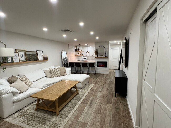 Foto del edificio - 50 Emerald Woods Dr